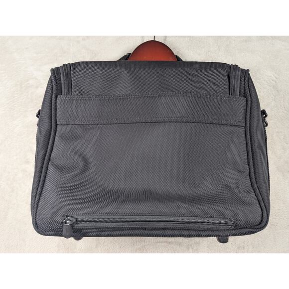 Briggs & Riley Medium Carry On Travel Toiletry Weekend Bag Black Nylon 02 1126 - Picture 9 of 12